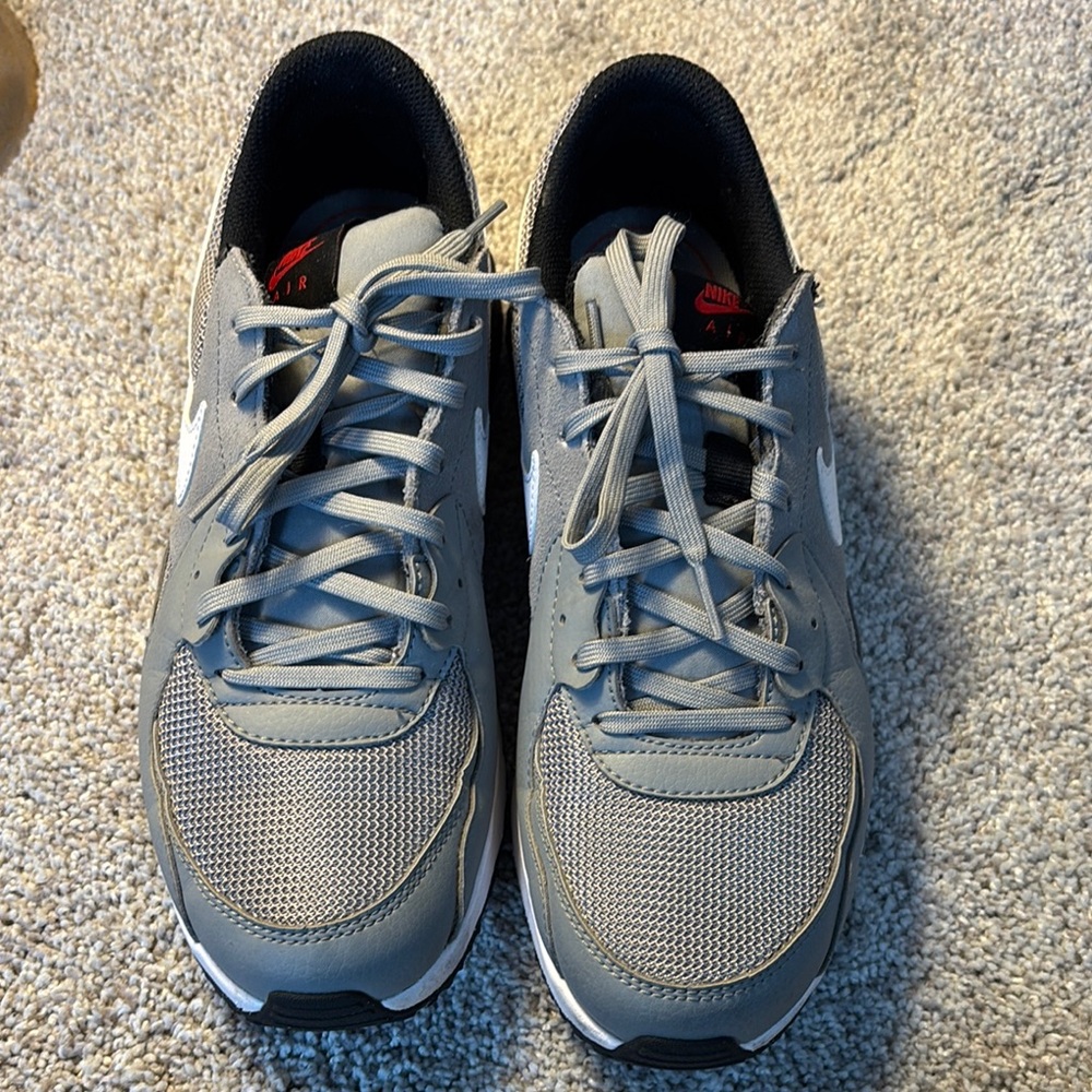 Nike Gray Sneakers with Breathable Mesh and Cushioned Sole